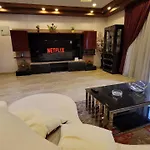 Vintage Luxury Apartment With Private Garden - New Cairo